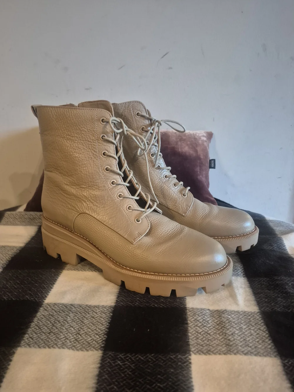 Sam Edelman Women's 10.5 Garret Platform Lace-Up Combat Boots - Picture 2 of 7
